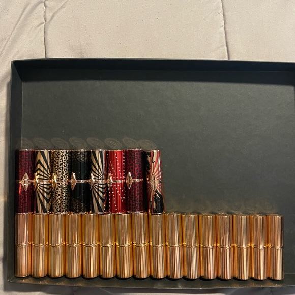 Original 24 Charlotte Tilbury Lipsticks + display case - Picture 2 of 14